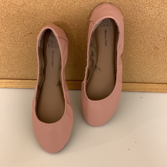 Women’s Time & Tru Memory Foam Scrunch Ballet Flats Shoes Size 6 1/2. NWOT - Picture 3 of 7